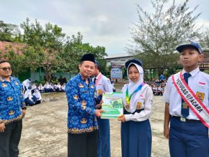 MTs Negeri 4 Kebumen Gelar Upacara Hari Pahlawan dan Berikan Reward untuk Para Juara POPDA dan Lomba Robotik